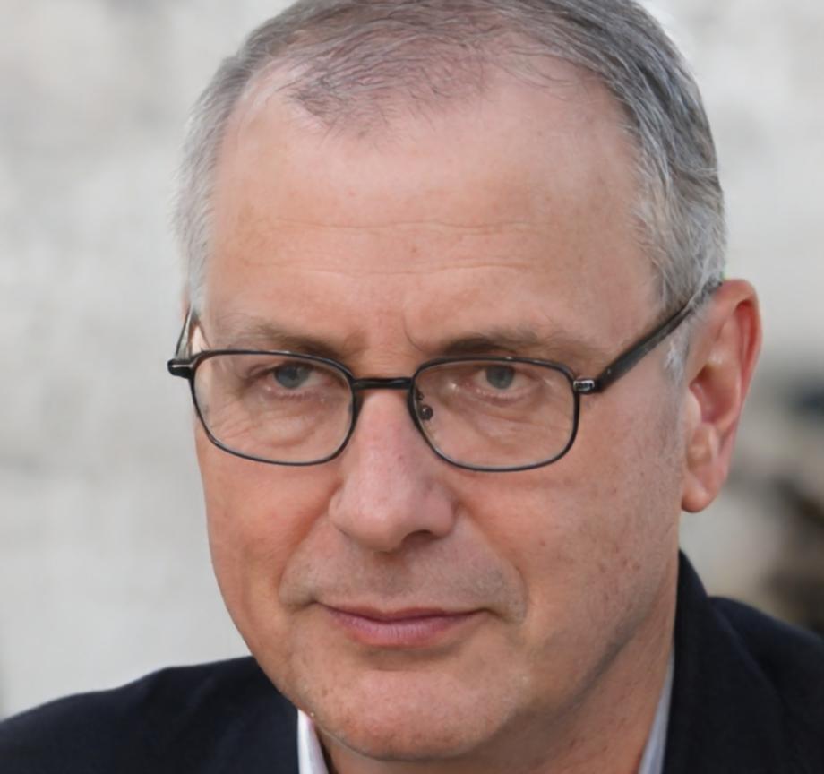 Lucian Vătăjelu, consultant financiar specialist în pensii private